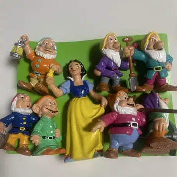 백설공주와 일곱 난쟁이 피규어 세트