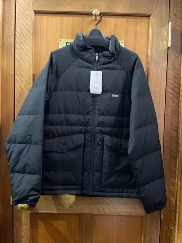 M 블랙 다운 자켓 미사용 새상품 무료배송 블랙 남성용 아우터