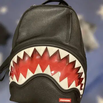 SPRAYGROUND 상어 입 디자인 투명 백팩