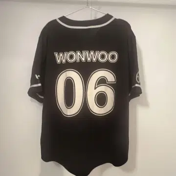 SEVENTEEN 원우 유니폼