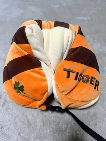 디즈니 TIGGER 플리스 쿠션 비즈 넥 필로우