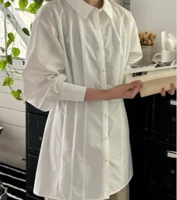 CE'E_SE'E 화이트 긴팔 셔츠 프리 무지 허리 턱 롱 기장