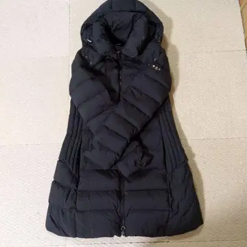TATRAS 블랙 다운 자켓 후드 부착