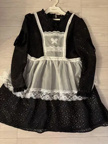 MILK Bed of Roses 드레스 & 에이프런 세트