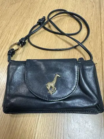 ear PAPILLONNER 소가죽 기린 가로형 모바일 지갑 블랙