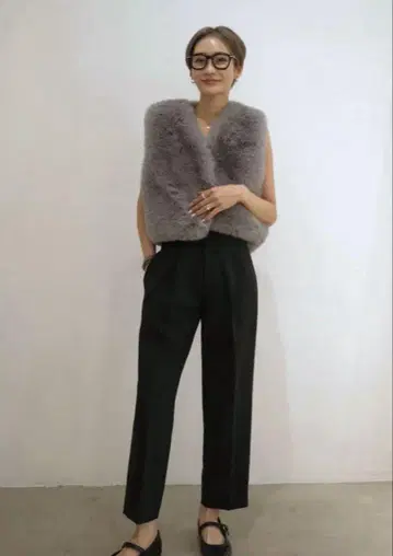 [ 시착만 한 상품 ] ellie ELLIE 엘리 퍼 숏 베스트 GRAY