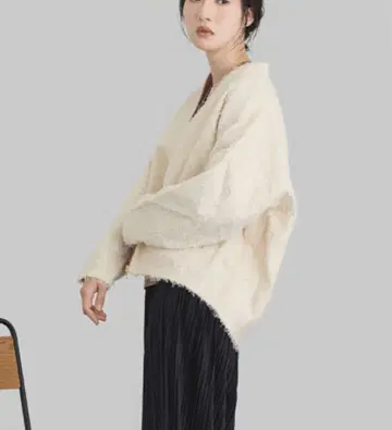 새상품 Bou Jeloud(부즈루드) 샤기 블루종 아이보리