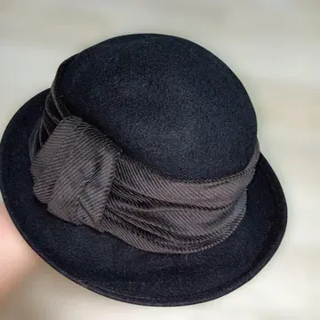 WHITELEY 화이트리 영국제 울 햇