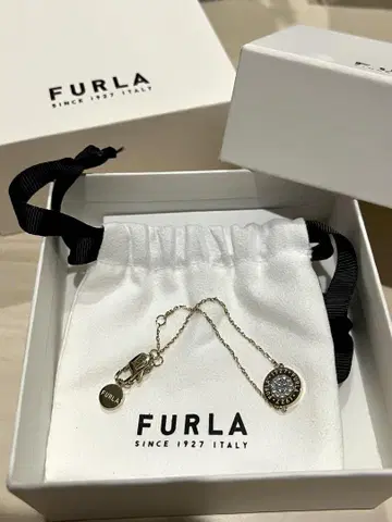 FURLA 금도금 크리스탈 팔찌