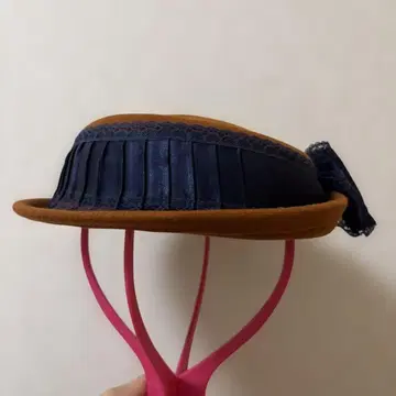 슈에뜨 햇 브라운