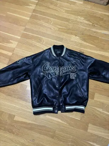 Gonzales 블랙 가죽 바시티 자켓