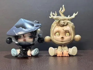 SKULLPANDA 피규어 2체 세트