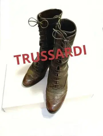 TRUSSARDI 트루사르디 레이스업 숏부츠