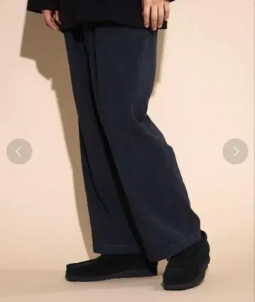 FARAH Two Tuck Wide Tapered Pants