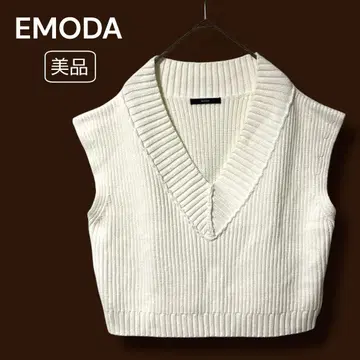 새상품급 EMODA 니트 베스트 와이드 숏 스웨터 V넥 화이트 F