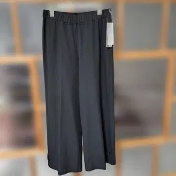 택 포함 미사용에 가까운 블랙 꽃 자수 와이드 팬츠 42