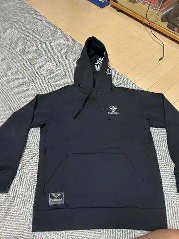 거의 새상품 hummel PLAY 맨투맨 풀오버 후디 M 사이즈