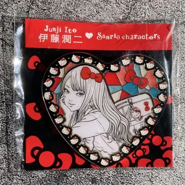 갸루 토미에 x 헬로키티 메탈 하트 배지 이토 준지 산리오