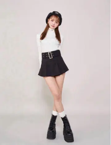 [ 새상품급 ] Darich 블랙 플리츠 미니 스커트