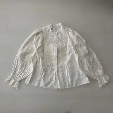 24AW IENA LA BOUCLE 핀턱 자수 블라우스
