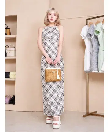 다리치 홀터넥 체크 롱 원피스