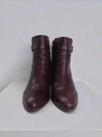 다크 브라운 가죽 숏부츠
