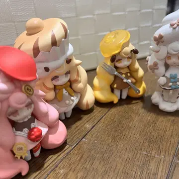귀여운 피규어 4점