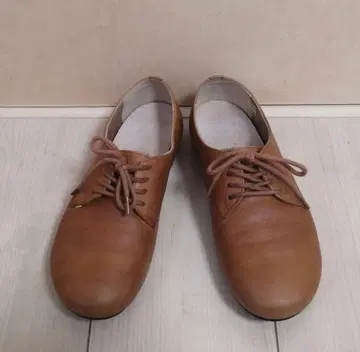 새상품급 BIRKENSTOCK 버켄스탁 존더스 천연 가죽 37
