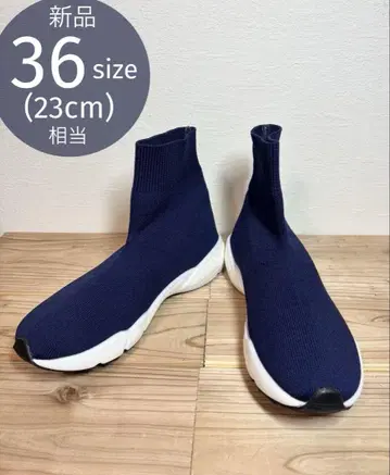 새상품 정가 8,800엔 통굽 스트레치 니트 스니커즈 부츠 23cm 상당