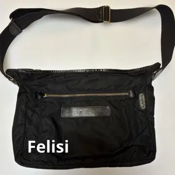 Felisi 숄더백 블랙