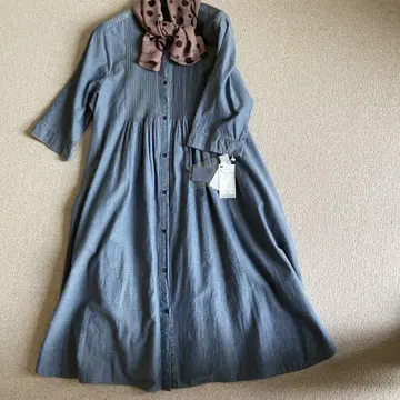 앞 전체 오픈 핀턱 원피스 (코튼 100%) & 스카프 포함