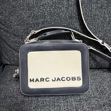 MARC JACOBS 숄더백 블랙 화이트