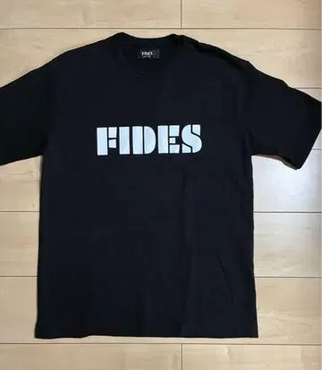 FIDES 로고 T셔츠 블랙