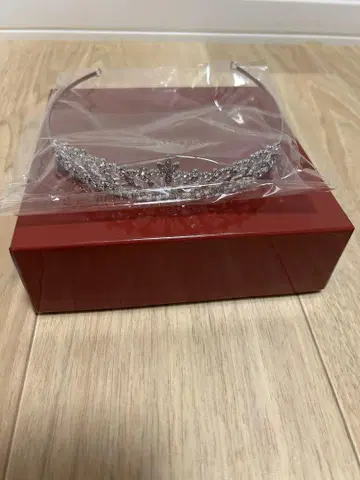 와타베 웨딩 티아라