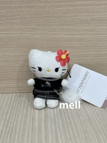 LOWRYS FARM 헬로키티 토이 키링