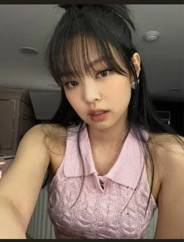 outx.o knit top pink 제니, 아이즈원 은비 착용