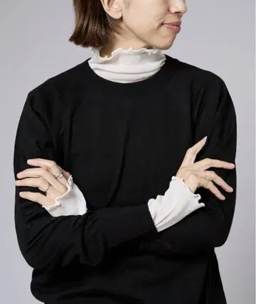 [ 새상품 미사용 ] 이에나 라메튤하이넥풀오버