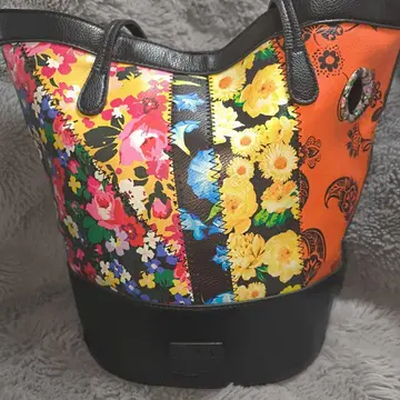 Desigual 데시그알 바케츠형 토트백