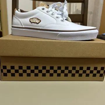 [ 새상품 미사용 ] VANS 화이트 스니커즈 24cm
