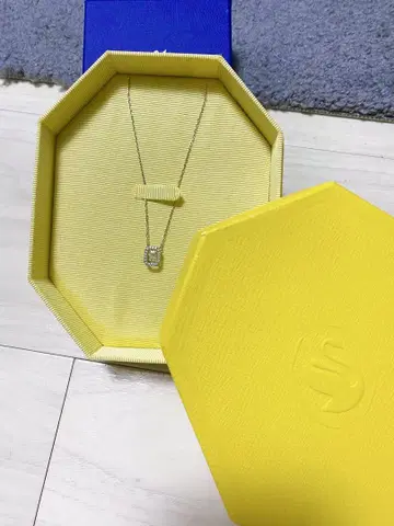 스와로브스키 목걸이