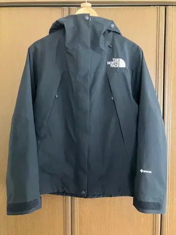 THE NORTH FACE MOUNTAIN JACKET 블랙