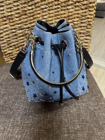 Jimmy Choo 별 자수 데님 숄더백