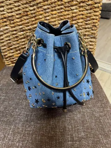 Jimmy Choo 별 스터드 데님 숄더백