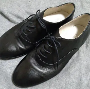 블랙 가죽 레이스업 슈즈