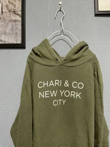CHARI & CO 올리브 그린 후드티