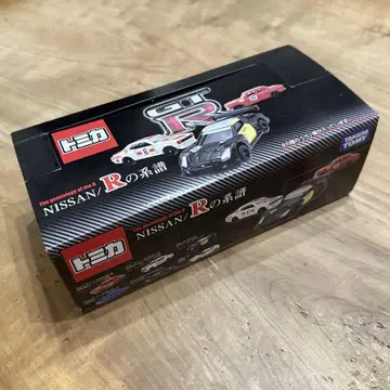 토미카 NISSAN / R의 계보 BOX 12대 세트