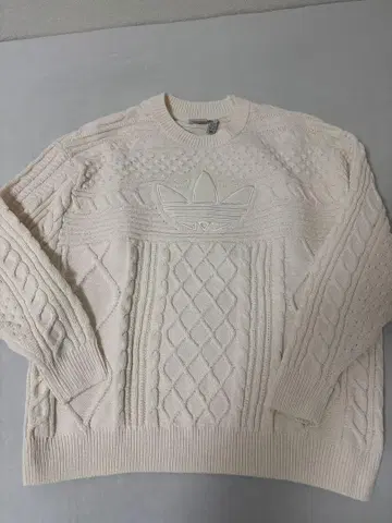 adidas 아이보리 케이블 니트 스웨터