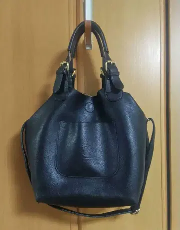 가죽 숄더백 블랙