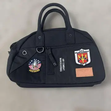 AVIREX 탑건 모티브 숄더백