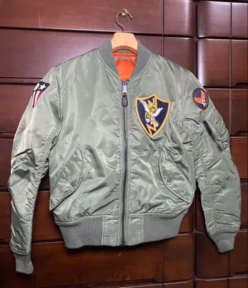 AVIREX 아비렉스 MA-1 패치드 플라잉 타이거즈